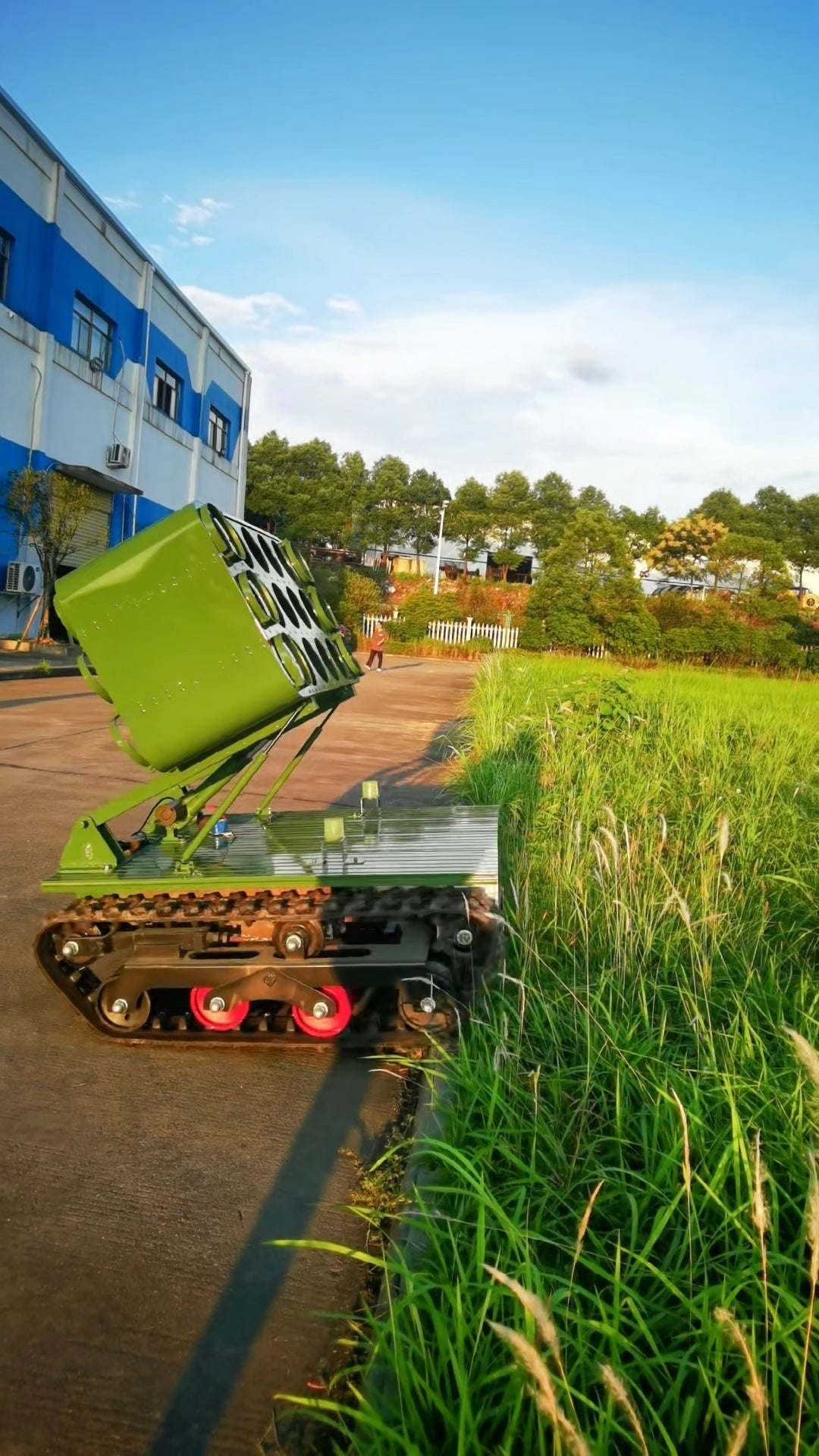 Rocket-assisted multi-tube launcher
